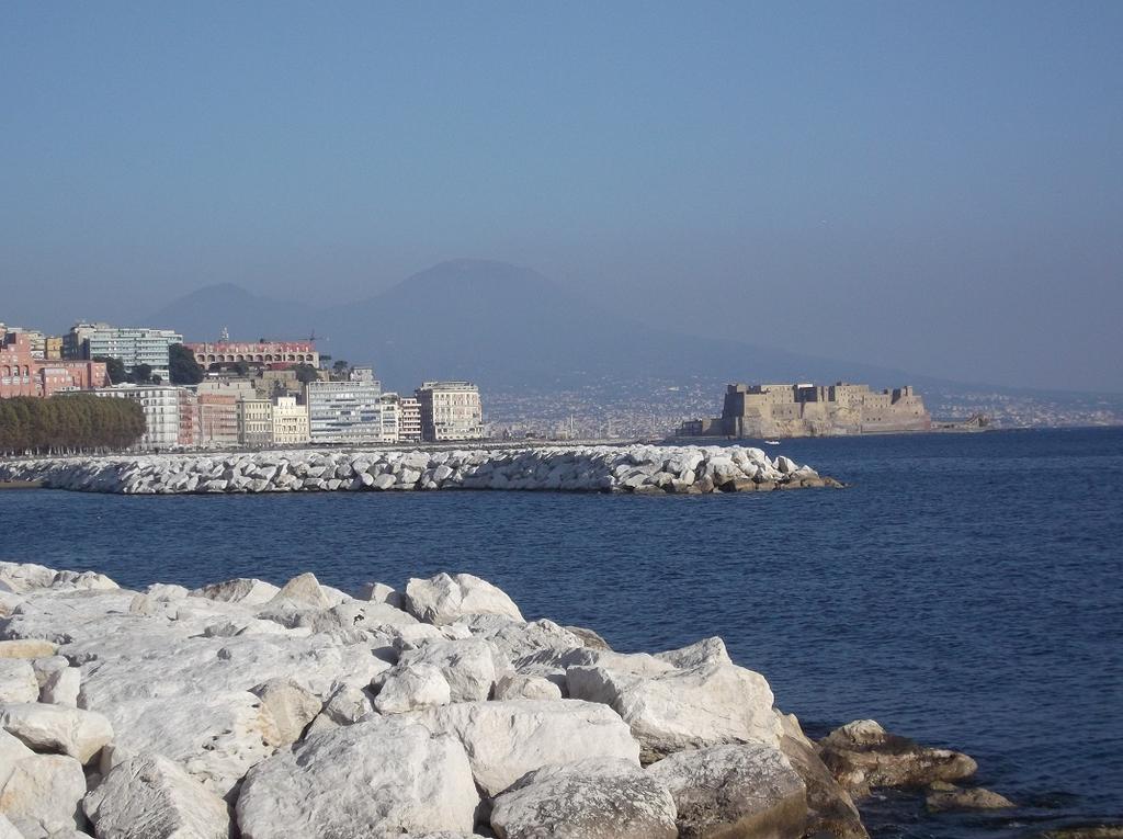 Monolocale Fronte Strada Napoli Centro Storico Villa ภายนอก รูปภาพ